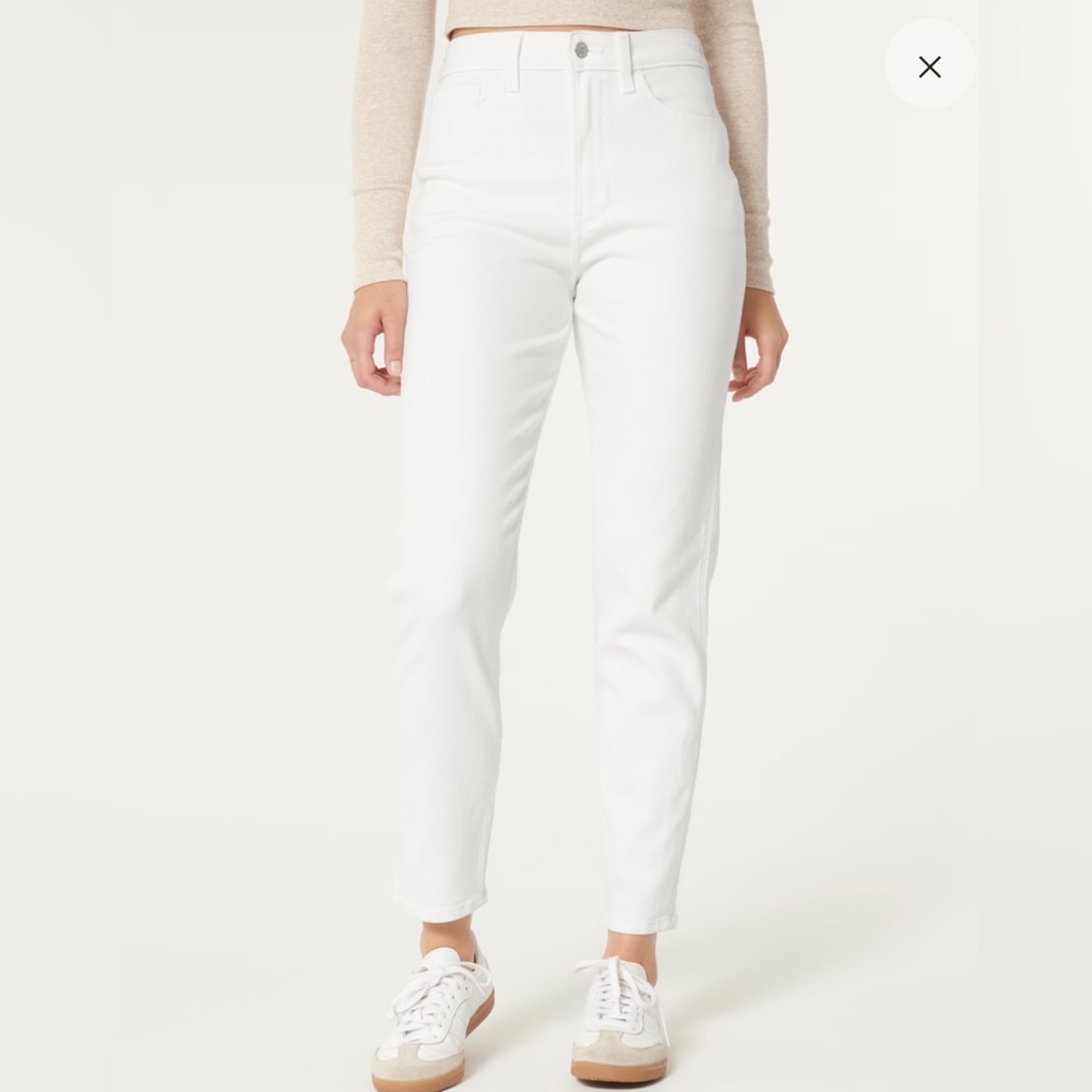 HOLLISTER Ultra High-Rise Mom Jean